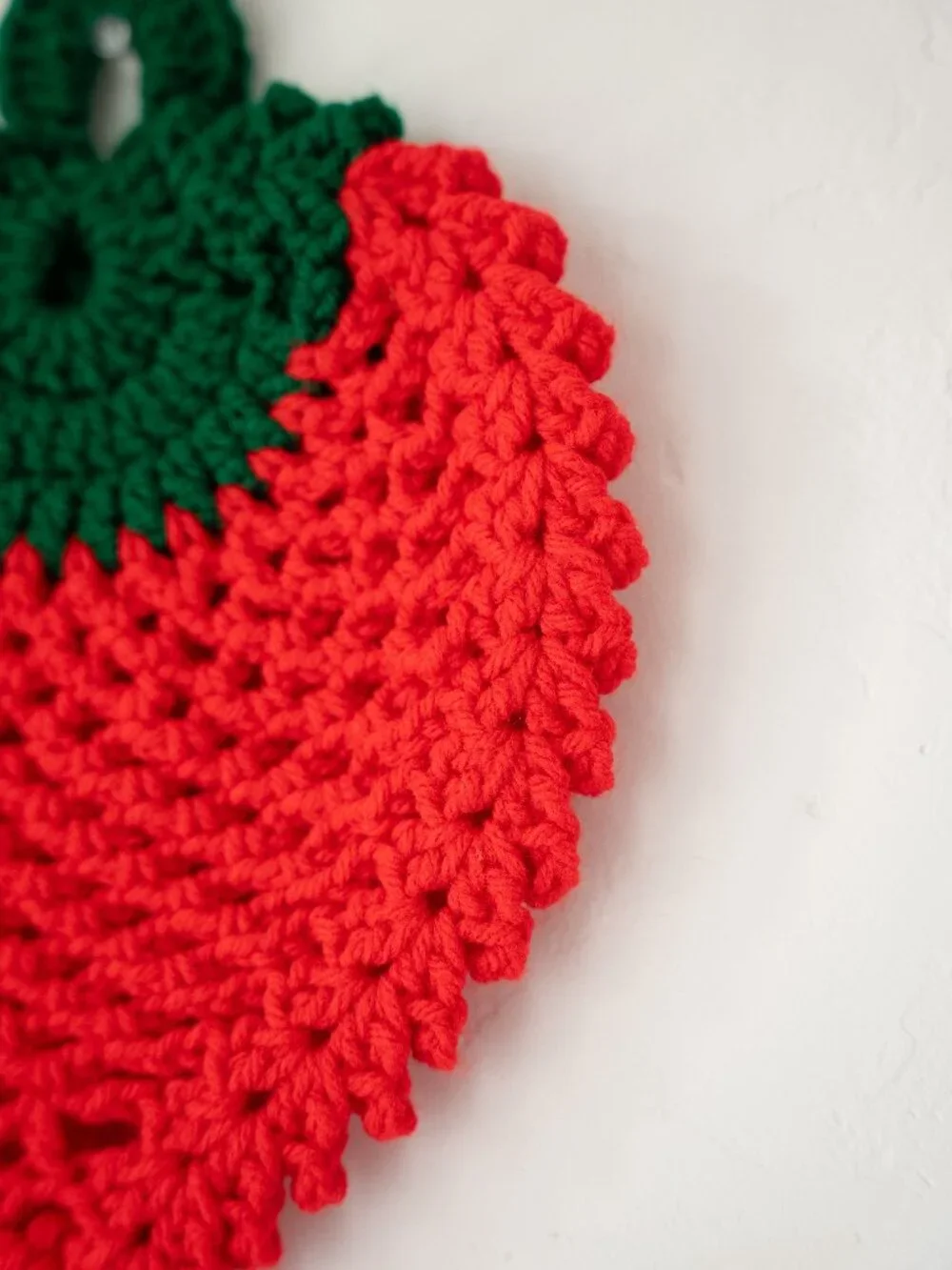 Vintage Handmade Crochet Strawberry Potholder Red Green